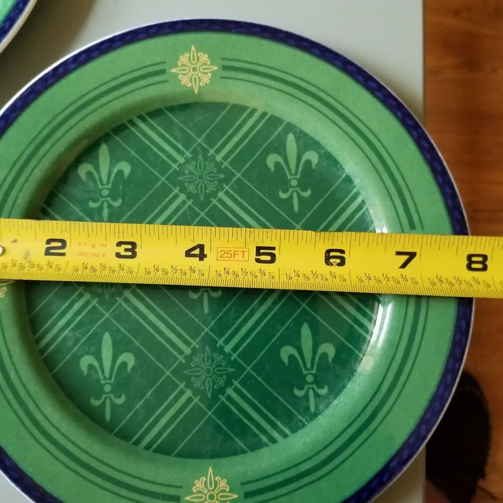 Vintage Casual by Victoria and Beale plate set of 4 fleur de lis pattern green